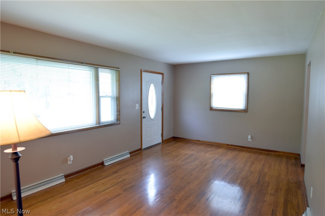 1865 Mathews Road Youngstown, OH 44514 - Photo 3 of 26 Gallery Image 3
