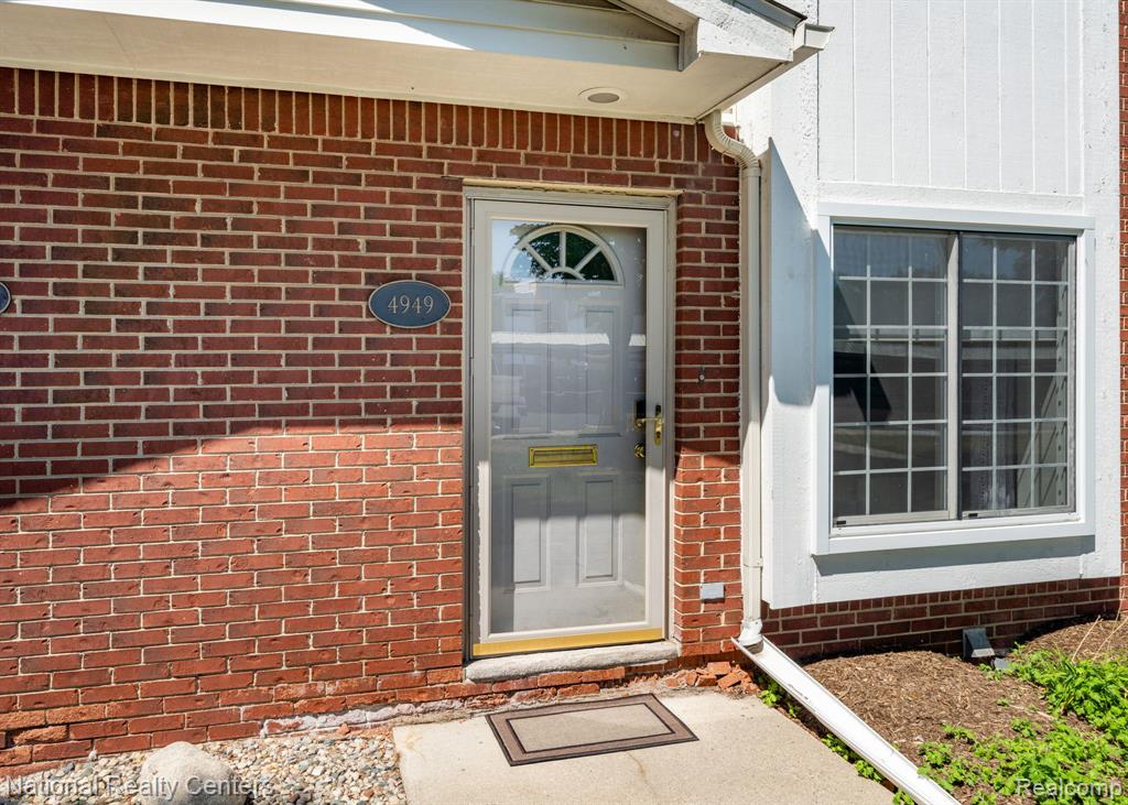 4949 Crooks Road Royal Oak, MI 48073 - Photo 3 of 29 Gallery Image 3