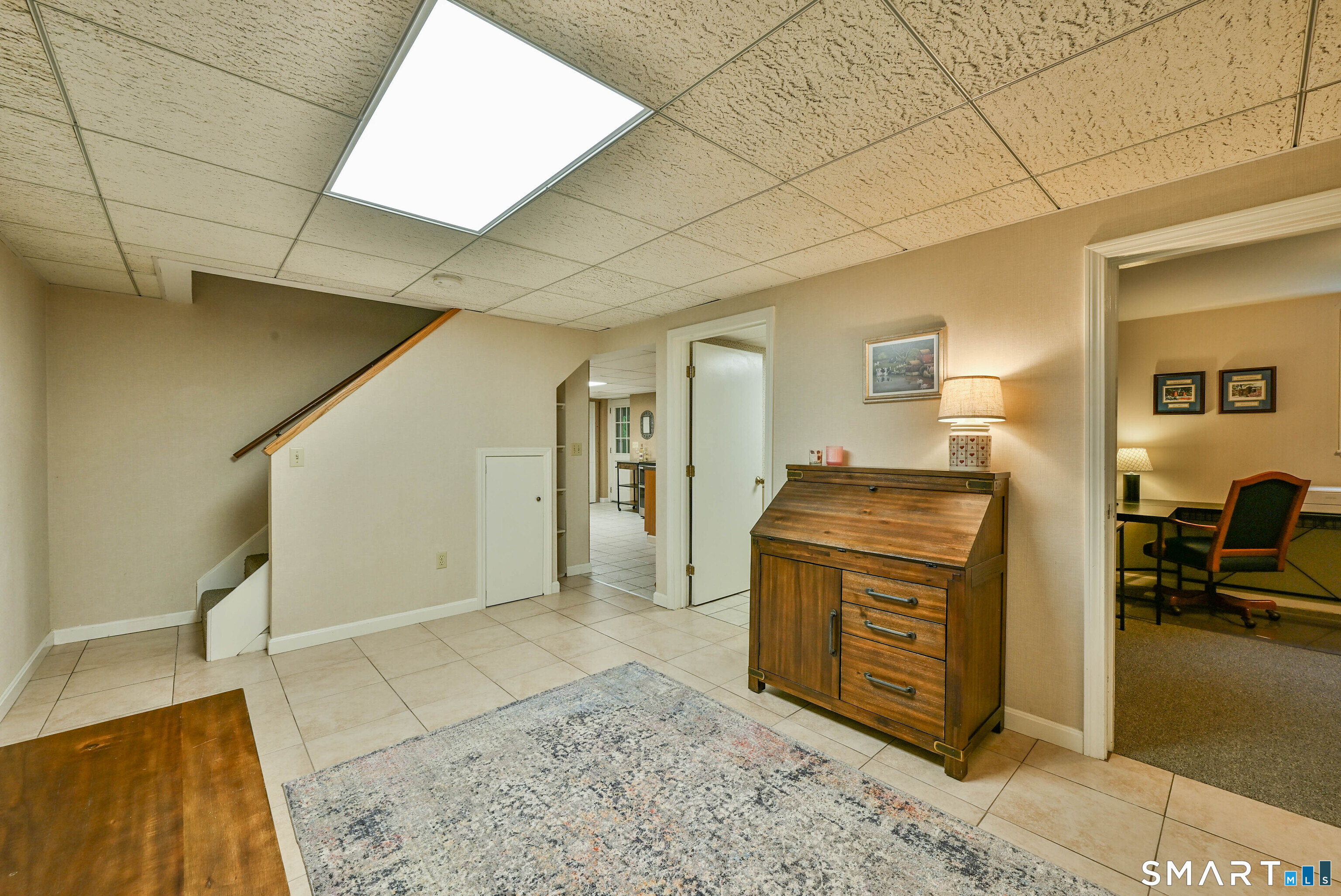 309 O'Leary Road Thompson, CT 06277 - Photo 33 of 40 a view of a livingroom with wooden floor