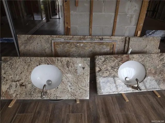 $260,000 | 11576 West Kingfisher Court, Unit 191, Crystal River, FL 34429