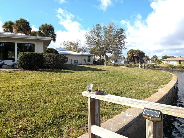 $170,000 | 11576 West Kingfisher Court, Unit 191, Crystal River, FL 34429