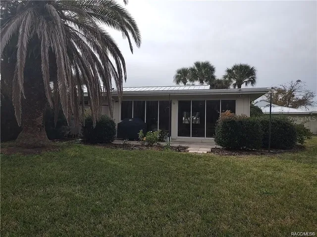 $260,000 | 11576 West Kingfisher Court, Unit 191, Crystal River, FL 34429