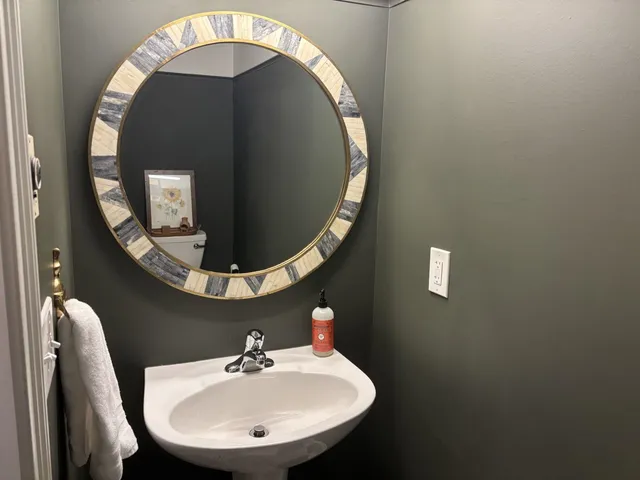 $360,000 | 30 Hyde Street, Burlington, VT 05401