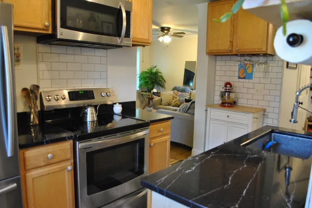 $360,000 | 30 Hyde Street, Burlington, VT 05401