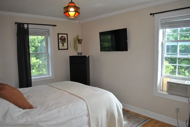 $360,000 | 30 Hyde Street, Burlington, VT 05401
