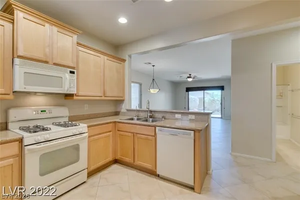 $1,800 | 5985 Falconer Avenue, Las Vegas, NV 89122