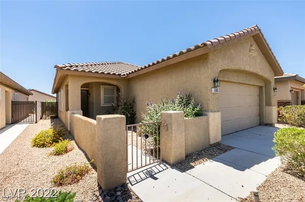 $1,800 | 5985 Falconer Avenue, Las Vegas, NV 89122