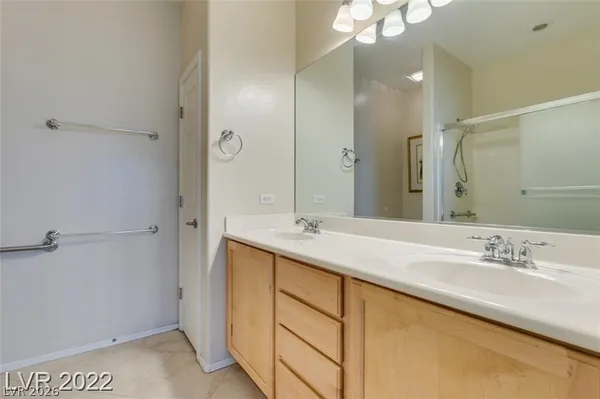 $1,800 | 5985 Falconer Avenue, Las Vegas, NV 89122