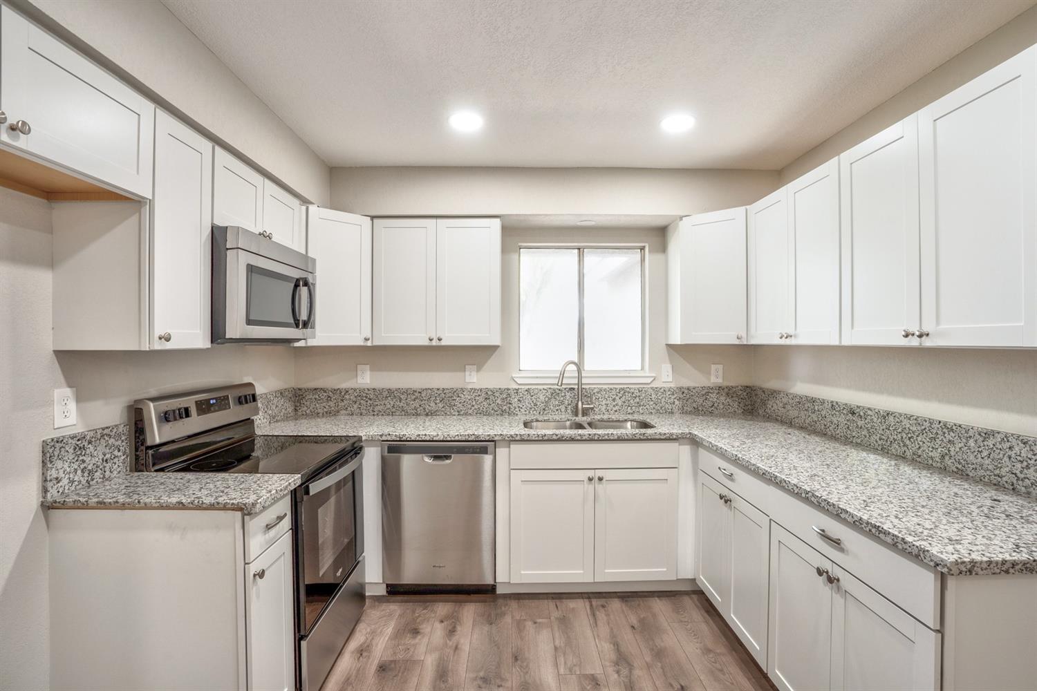 308 Stadium Road Madera, CA 93637 - Photo 8 of 32 Gallery Image 8