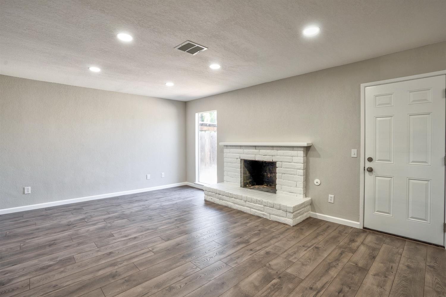 308 Stadium Road Madera, CA 93637 - Photo 10 of 32 Gallery Image 10