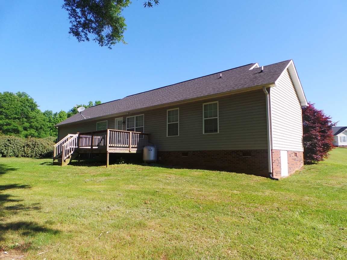 220 Cabin Creek Road Gaffney, SC 29341 - Photo 14 of 21