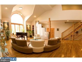 803 Delene Road Rydal, PA 19046 - Photo 3 of 12 Living Room