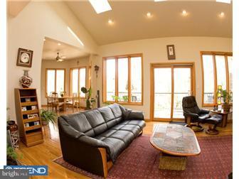803 Delene Road Rydal, PA 19046 - Photo 8 of 12 Family Room