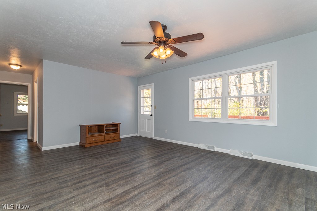 9530 Johnnycake Ridge Road Mentor, OH 44060 - Photo 5 of 35 Gallery Image 5