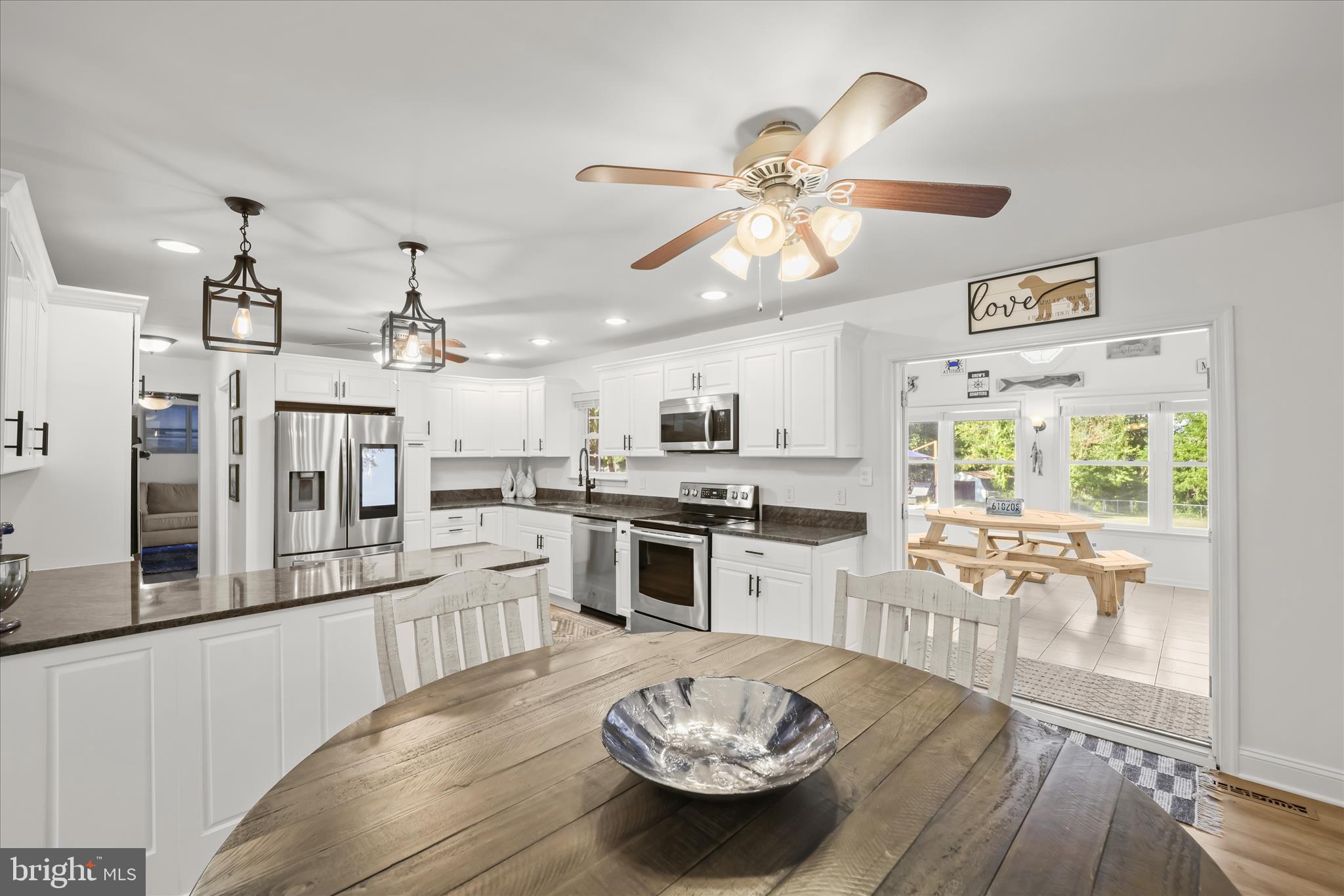 3045 Holland Cliffs Road Huntingtown, MD 20639 - Photo 44 of 111 Dining Area in Kitchen