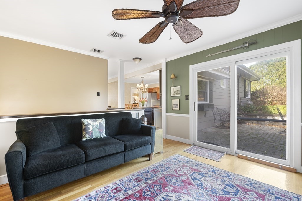 5 Colgate Road Marblehead, MA 01945 - Photo 18 of 36 a living room with furniture and a rug