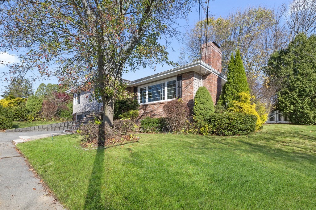 5 Colgate Road Marblehead, MA 01945 - Photo 2 of 36 a house view with a garden space
