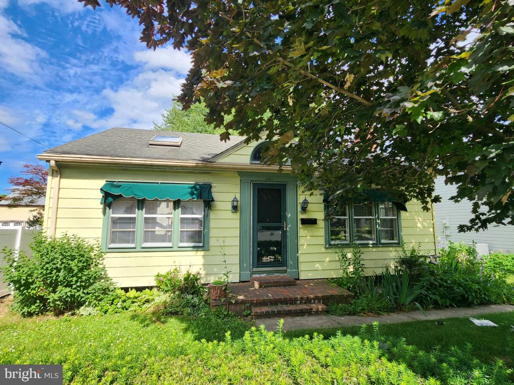 341 North Broad Street Lititz, PA 17543 - Photo 2 of 25
