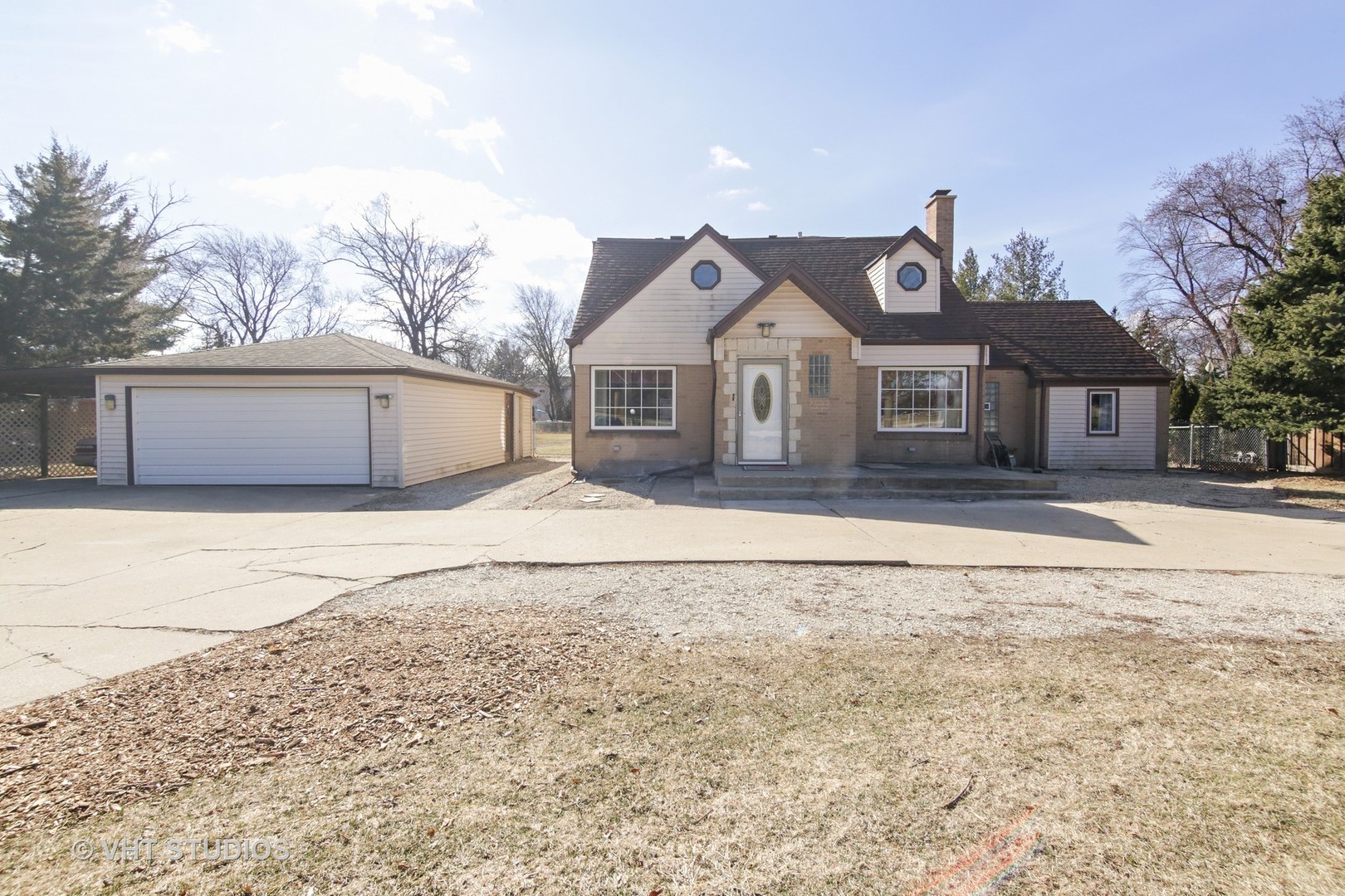 23 West Algonquin Road Des Plaines, IL 60018 - Photo 1 of 18