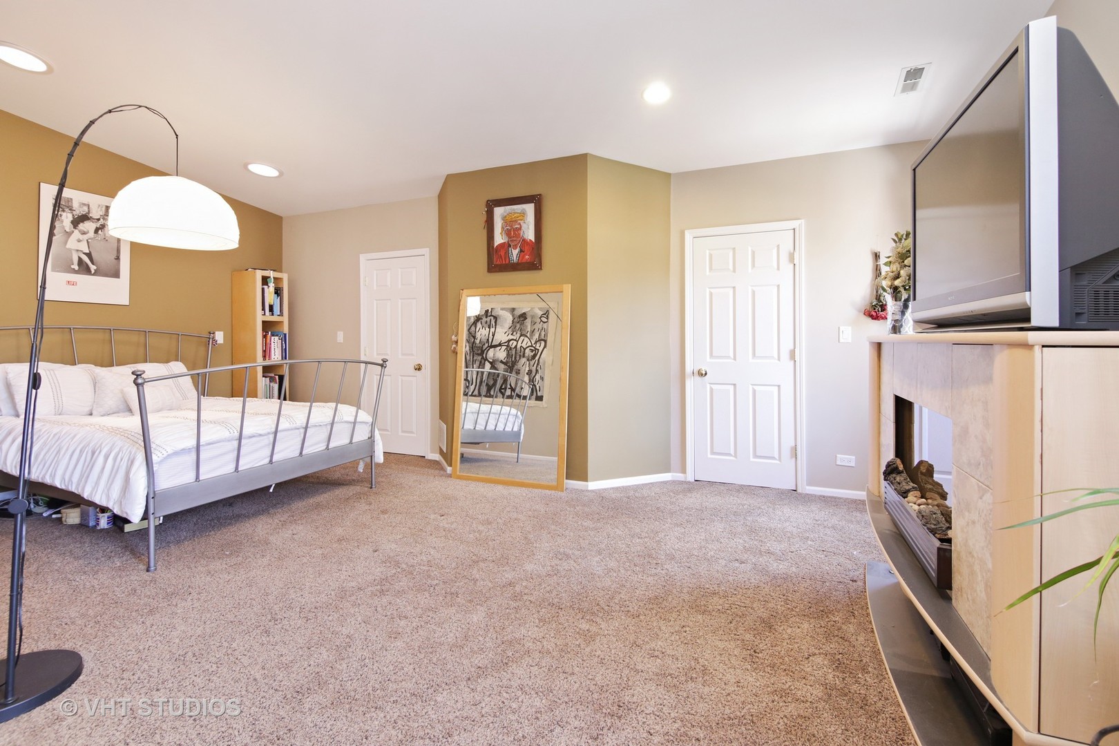 23 West Algonquin Road Des Plaines, IL 60018 - Photo 11 of 18