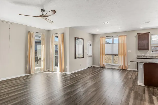 $2,100 | 411 Fort Dix Lane, Caldwell, TX 77836