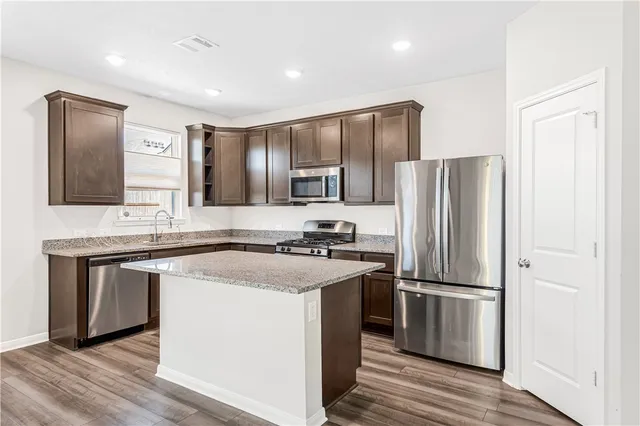 $2,100 | 411 Fort Dix Lane, Caldwell, TX 77836