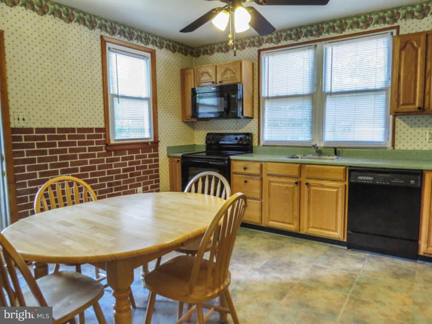 108 Berlin Road South Lindenwold, NJ 08021 - Photo 4 of 20 Gallery Image 4
