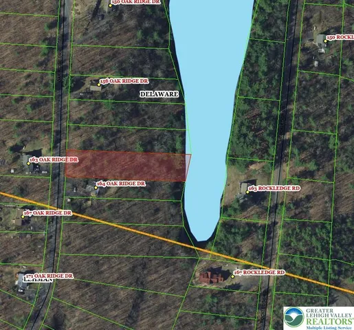 a sign that is on the side of a building