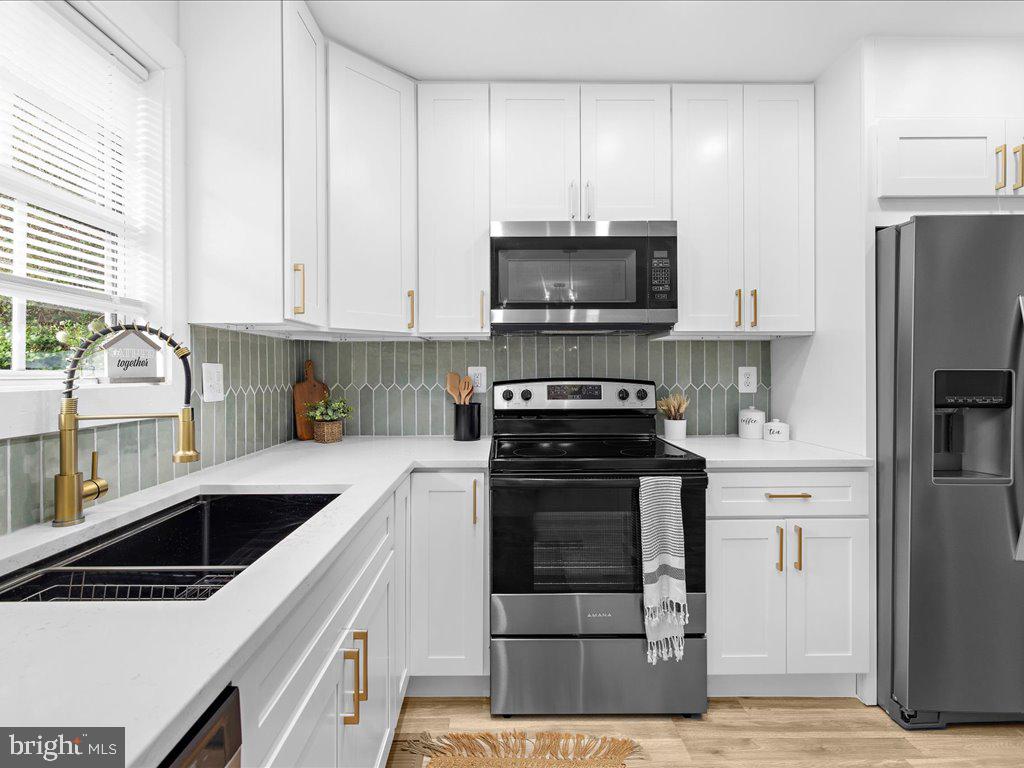421 Mountain Road Crownsville, MD 21032 - Photo 9 of 42 Upgraded SS Appliances