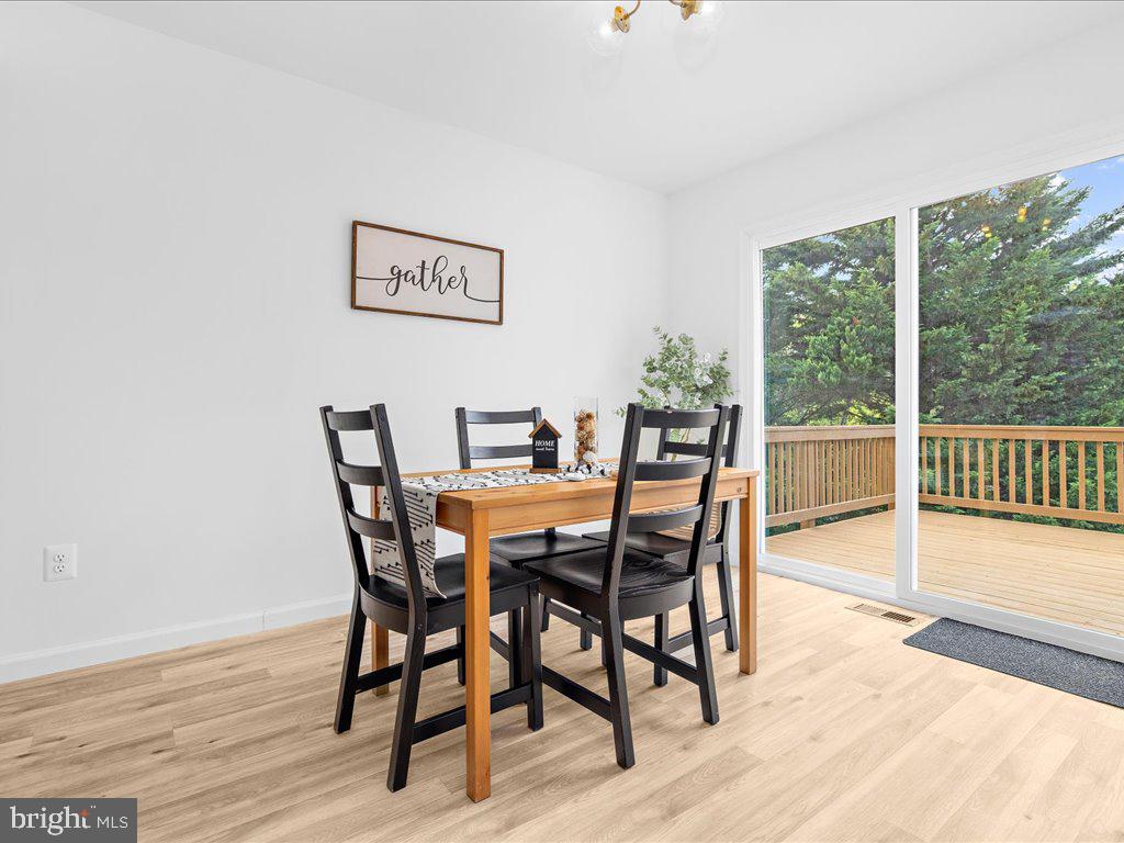 421 Mountain Road Crownsville, MD 21032 - Photo 10 of 42 Dining Area