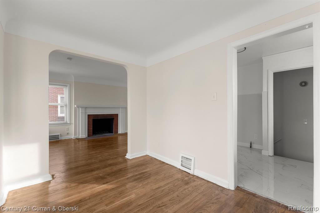 9962 Whitcomb Detroit, MI 48227 - Photo 11 of 32 Gallery Image 11