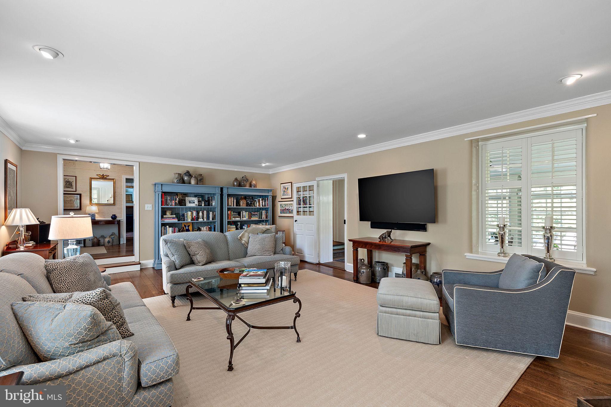 900 Overbrook Road Wilmington, DE 19807 - Photo 12 of 70 Spacious TV room