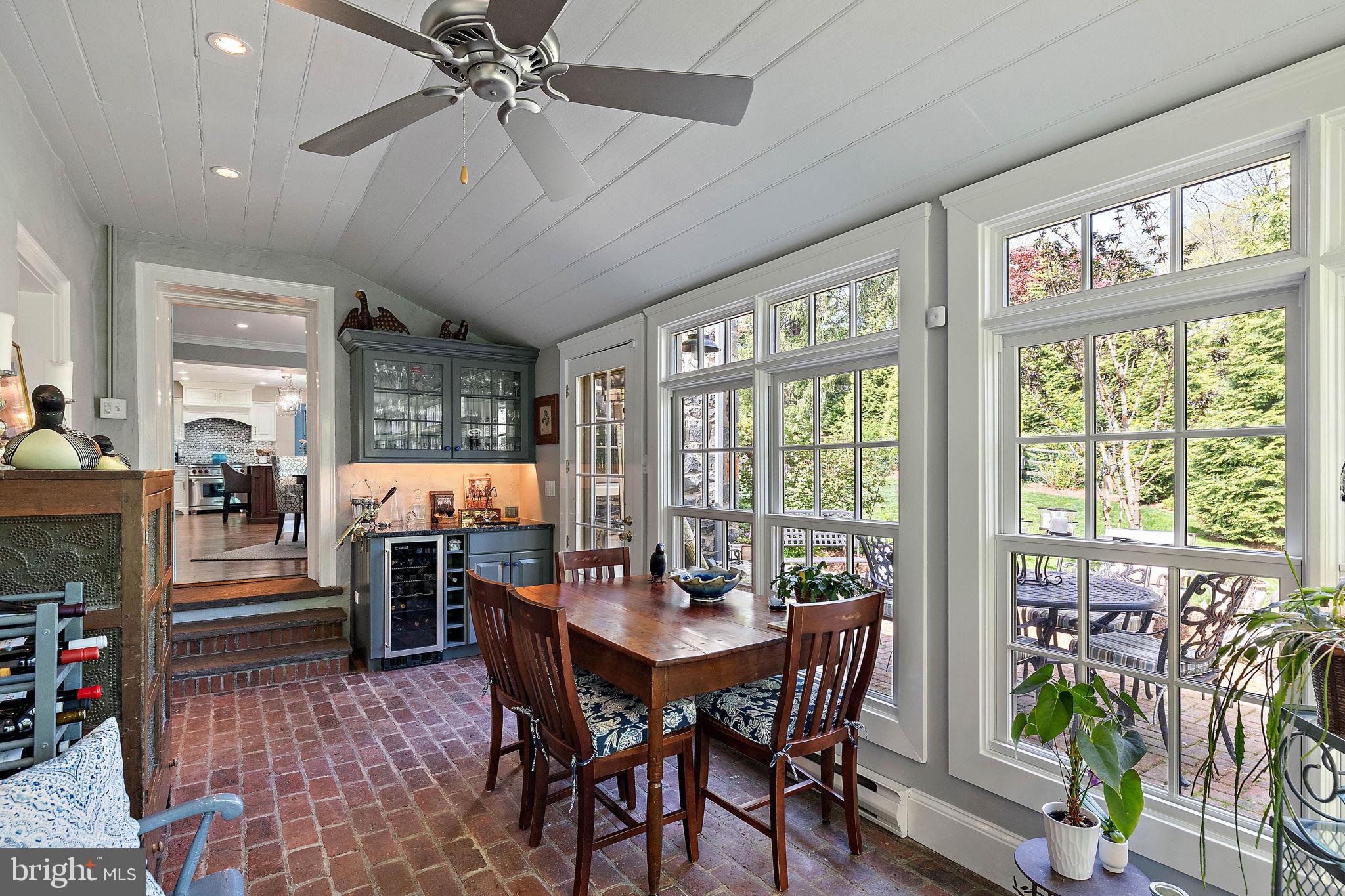 900 Overbrook Road Wilmington, DE 19807 - Photo 24 of 70 Beautiful light & wet bar