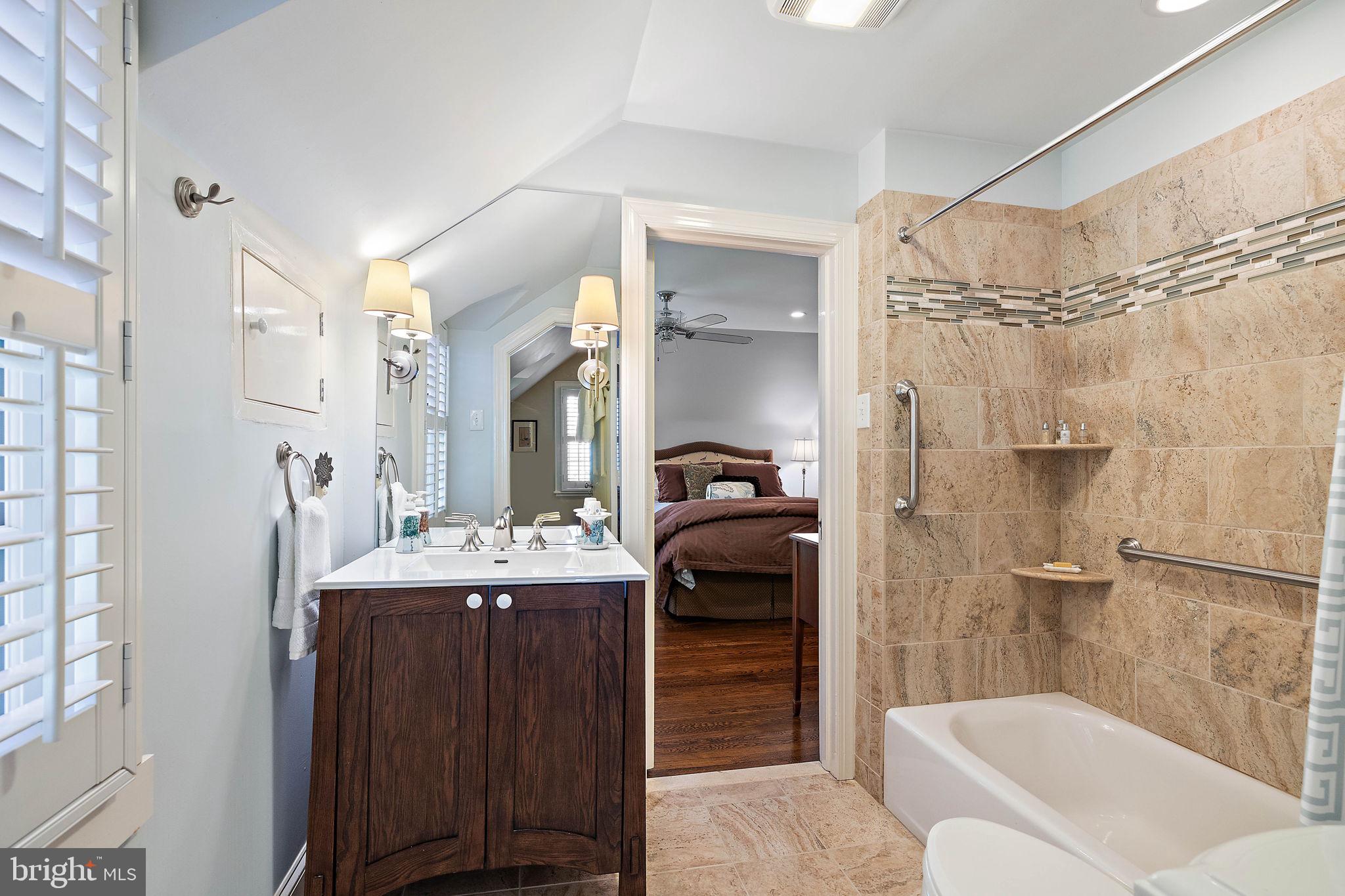 900 Overbrook Road Wilmington, DE 19807 - Photo 35 of 70 Jack n Jill Bath updated