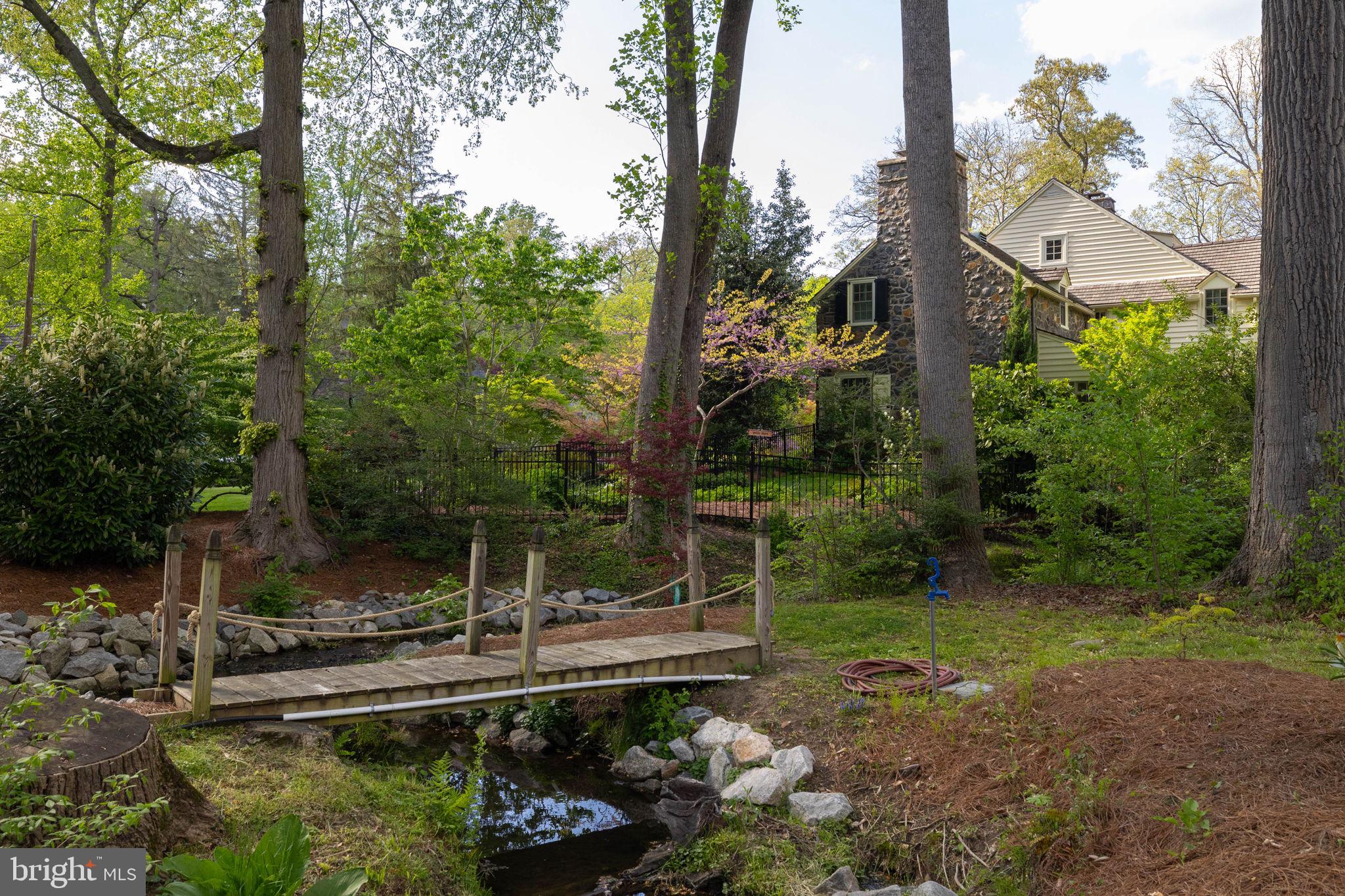 900 Overbrook Road Wilmington, DE 19807 - Photo 60 of 70 Your bridge to a separate play area & water pump