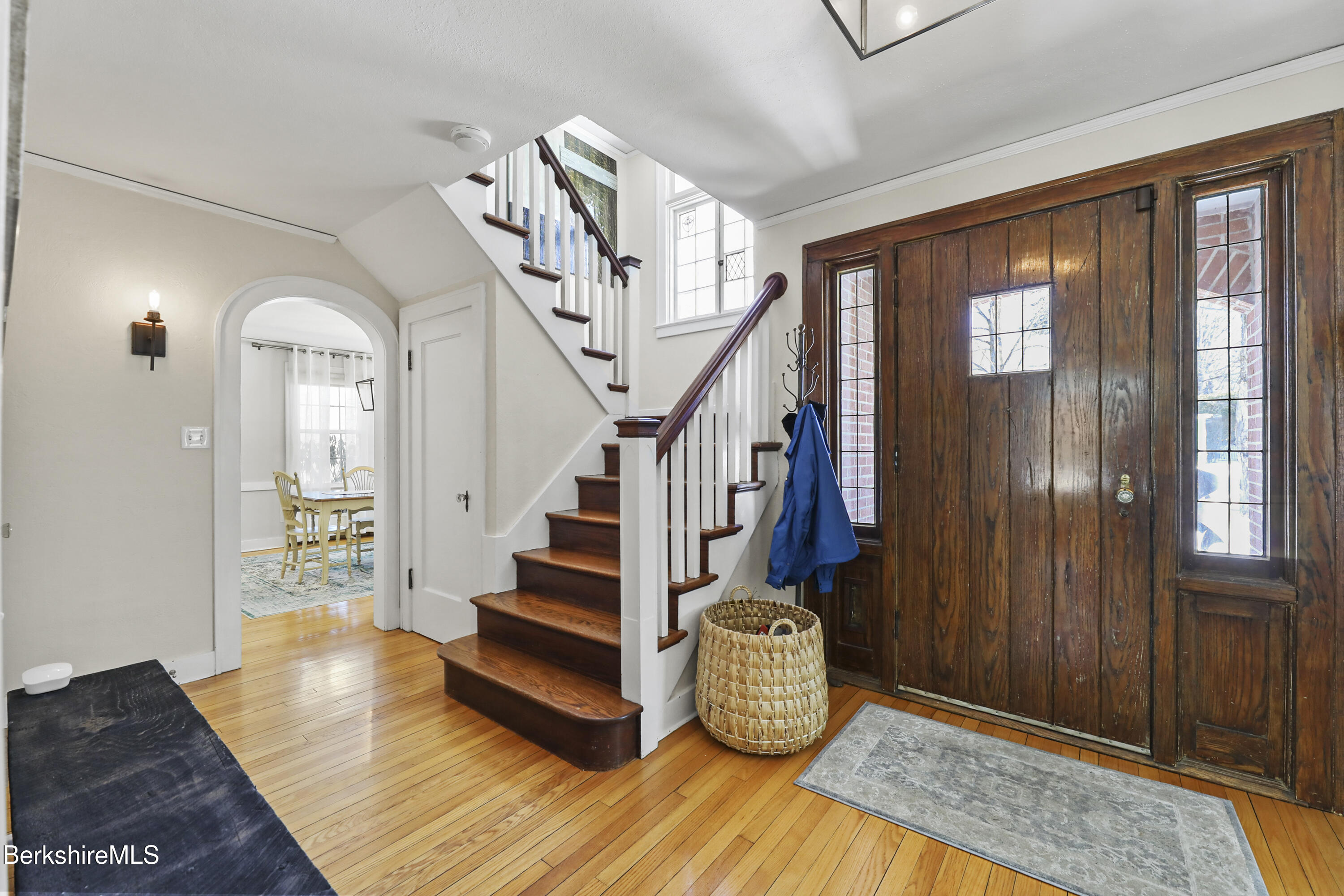 32 Brunswick Street Pittsfield, MA 01201 - Photo 11 of 49 11-Foyer