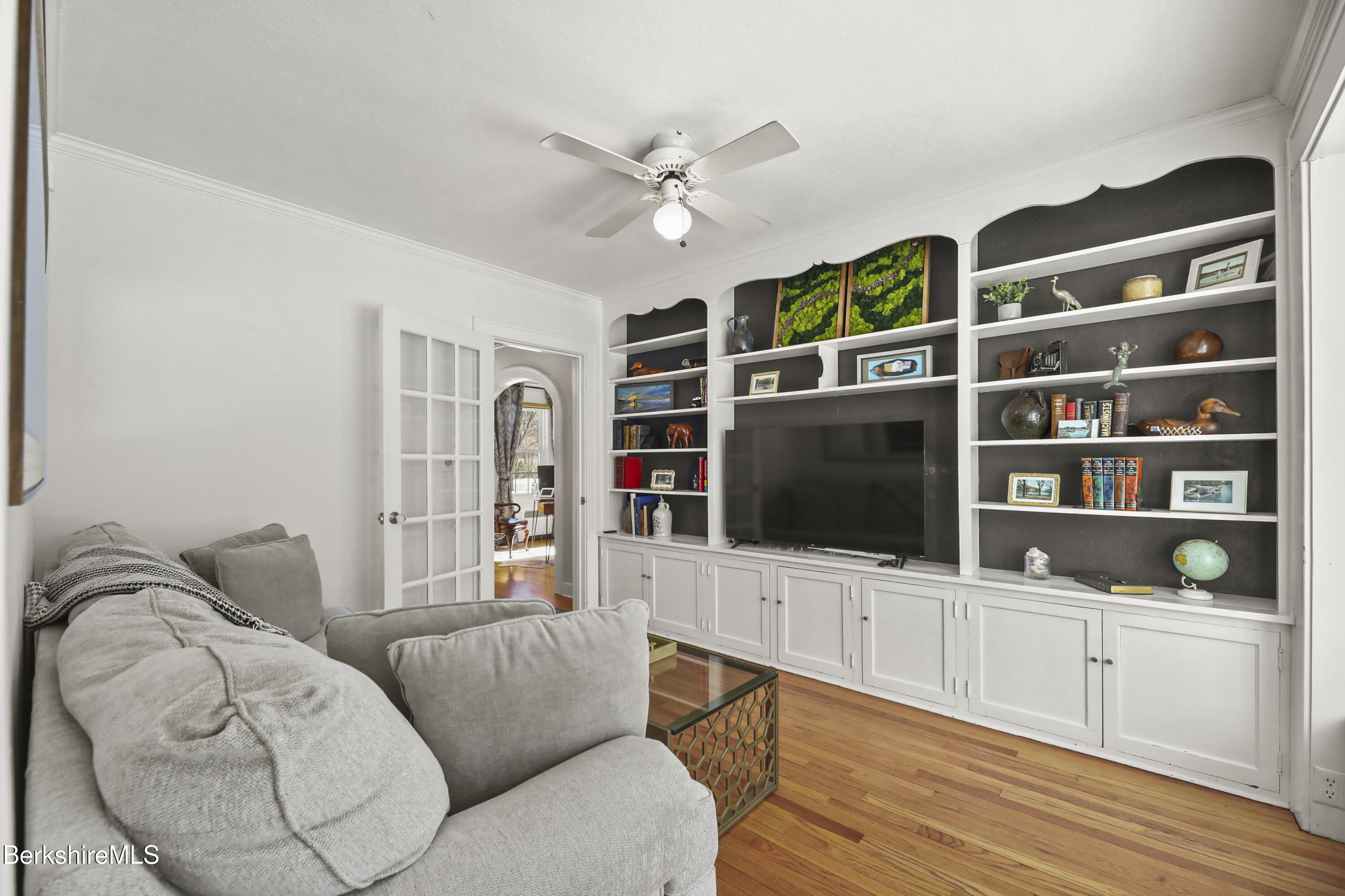 32 Brunswick Street Pittsfield, MA 01201 - Photo 18 of 49 18-Family Room