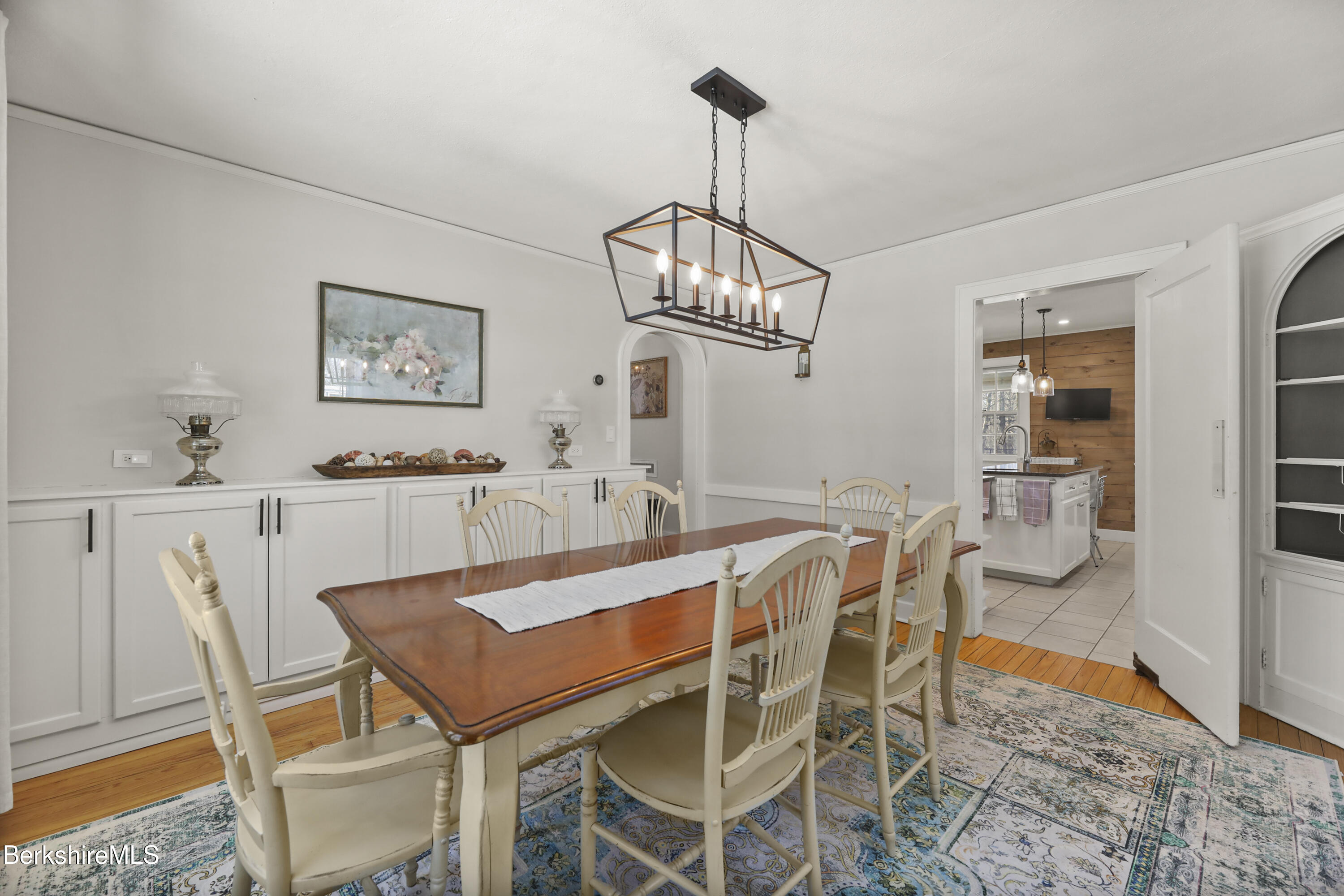 32 Brunswick Street Pittsfield, MA 01201 - Photo 22 of 49 22-Dining Room