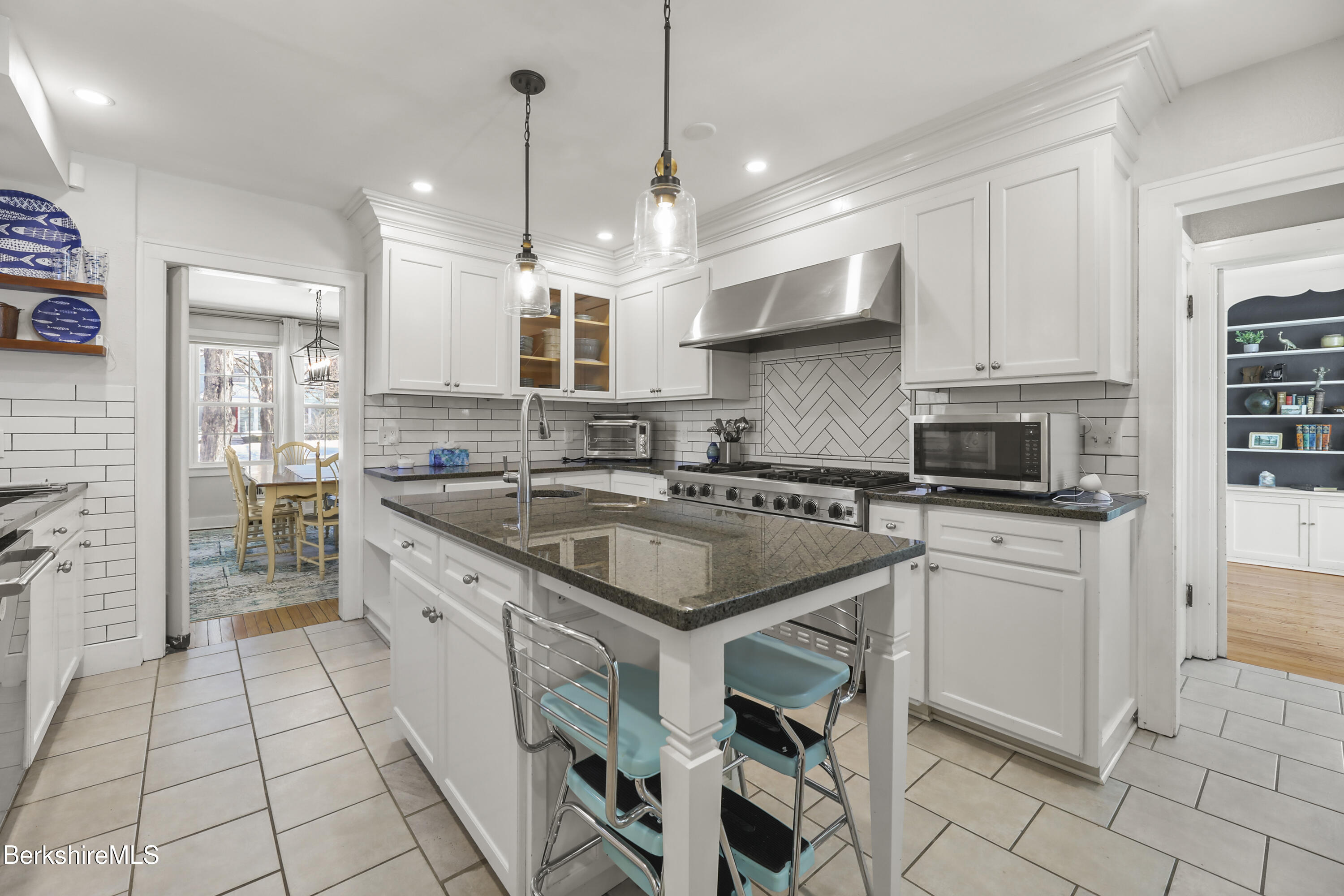 32 Brunswick Street Pittsfield, MA 01201 - Photo 23 of 49 23-Kitchen