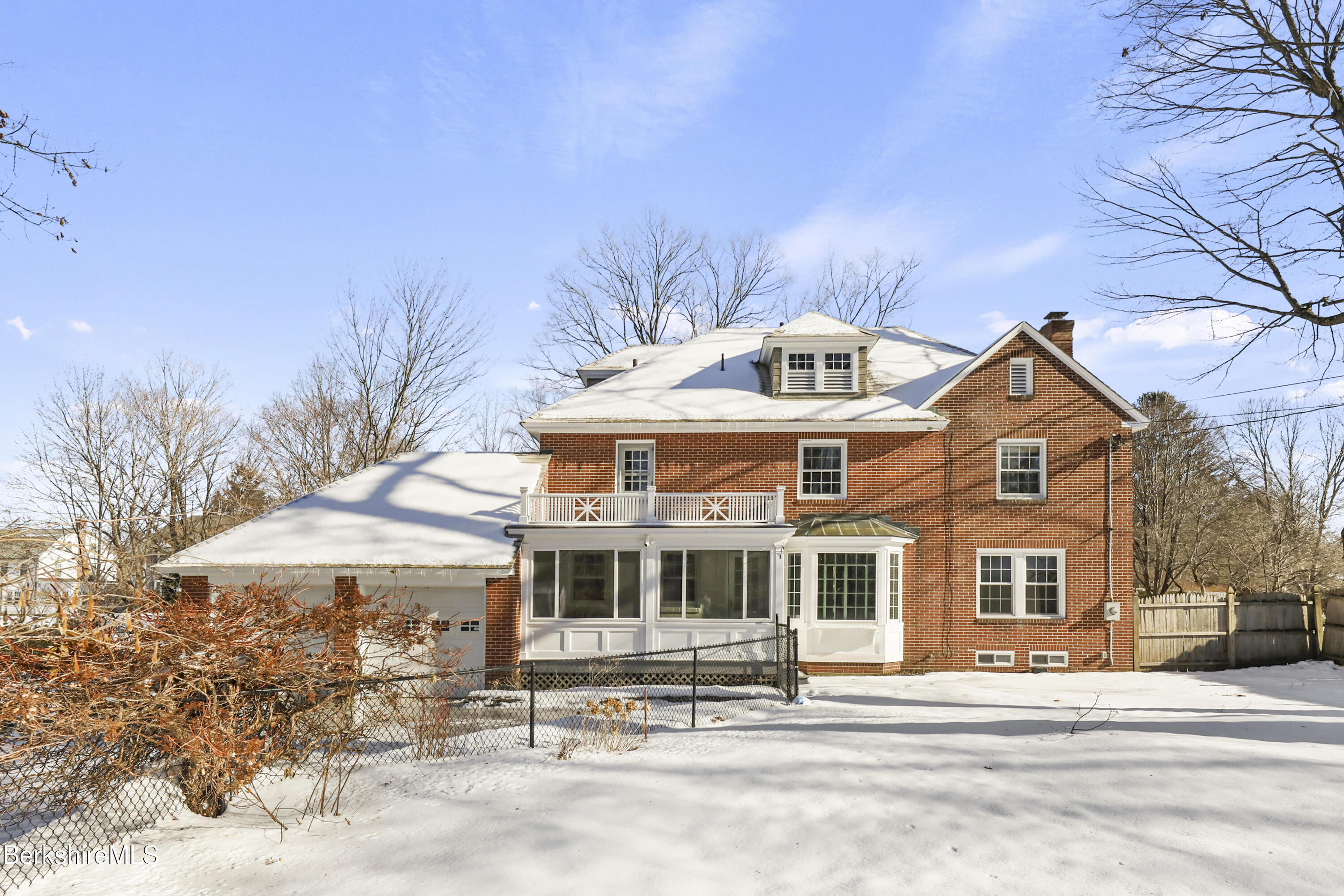 32 Brunswick Street Pittsfield, MA 01201 - Photo 4 of 49 4-Exterior Back
