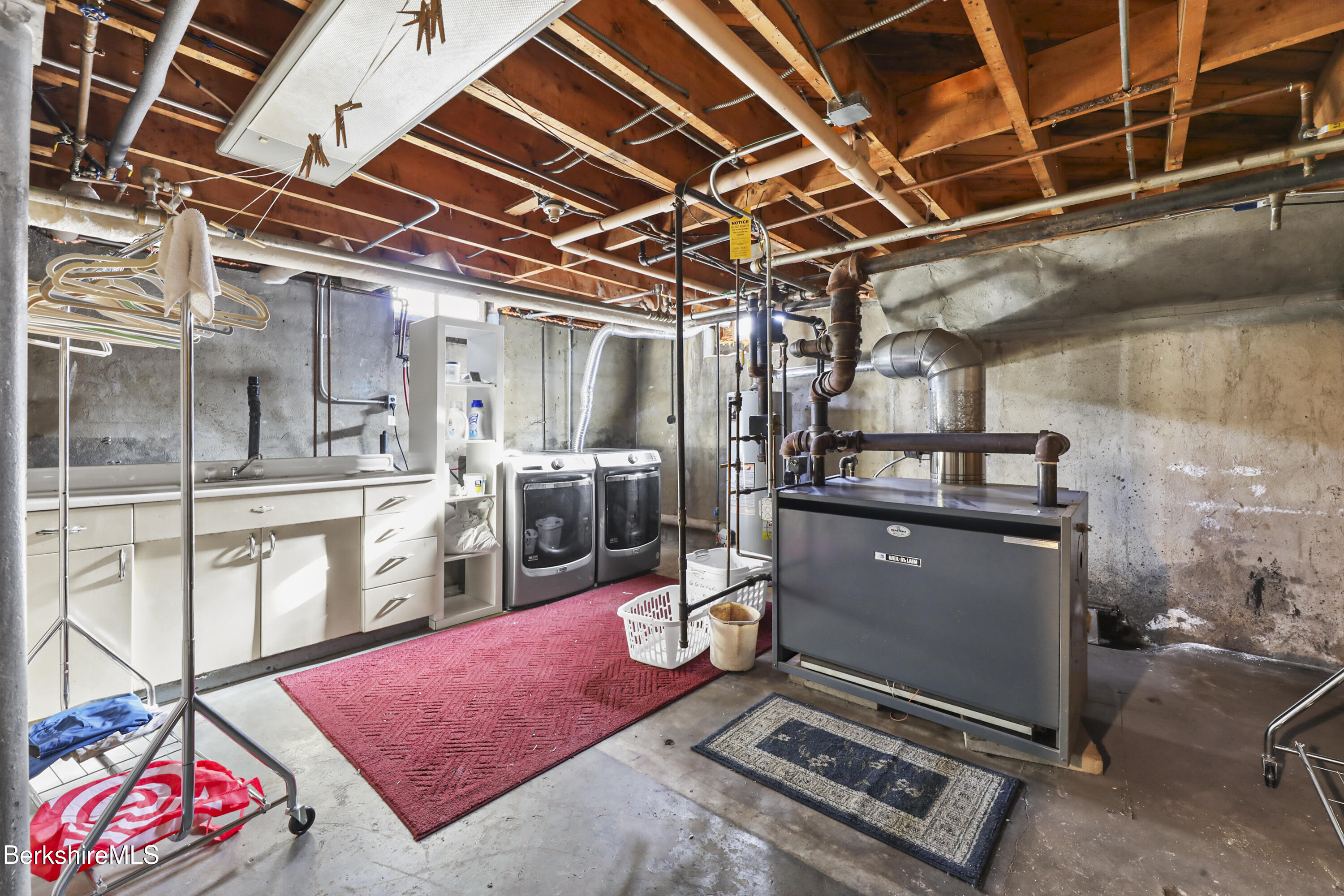 32 Brunswick Street Pittsfield, MA 01201 - Photo 47 of 49 47-Laundry:utilities