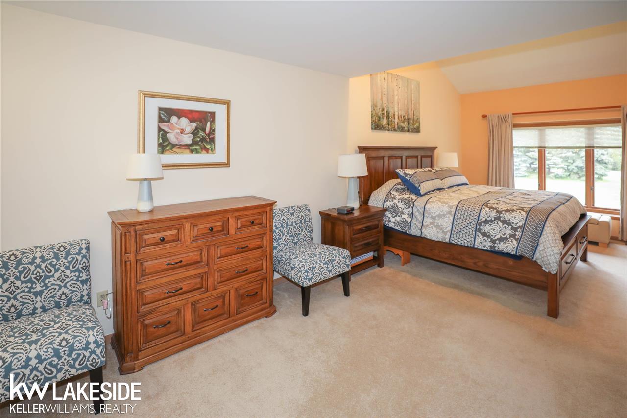 432 East Tienken Road Rochester Hills, MI 48306 - Photo 29 of 45