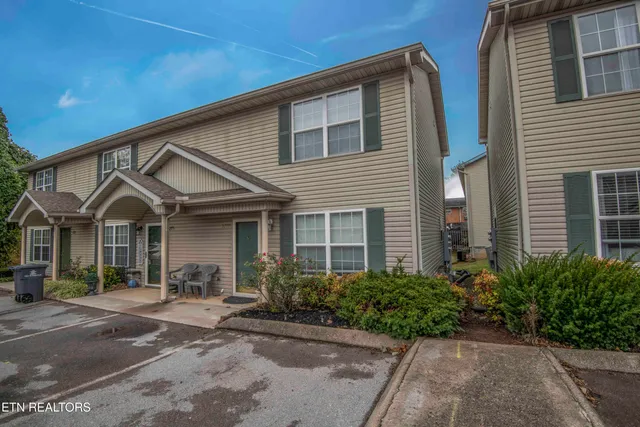 $219,000 | 3209 Quiet Way, Knoxville, TN 37918