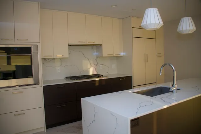 $7,500 | 110 Broad Street, Unit 1002, Boston, MA 02110