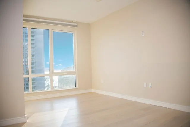 $7,500 | 110 Broad Street, Unit 1002, Boston, MA 02110