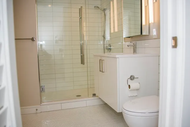 $7,500 | 110 Broad Street, Unit 1002, Boston, MA 02110