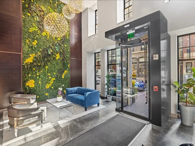 $7,500 | 110 Broad Street, Unit 1002, Boston, MA 02110