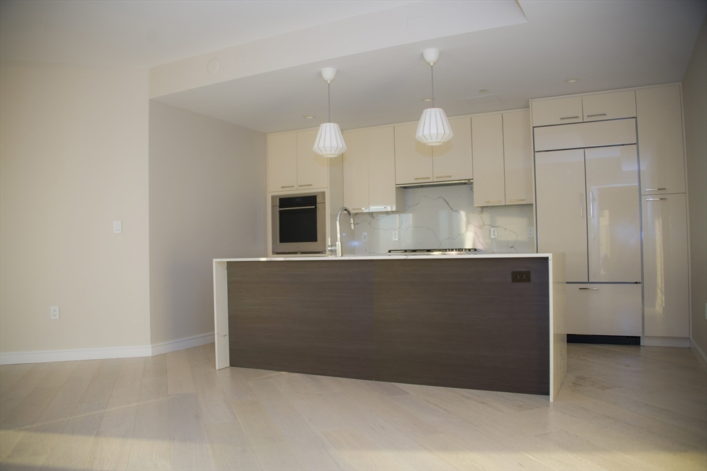 110 Broad Street, Unit 1002 Boston, MA 02110 - Photo 7 of 22