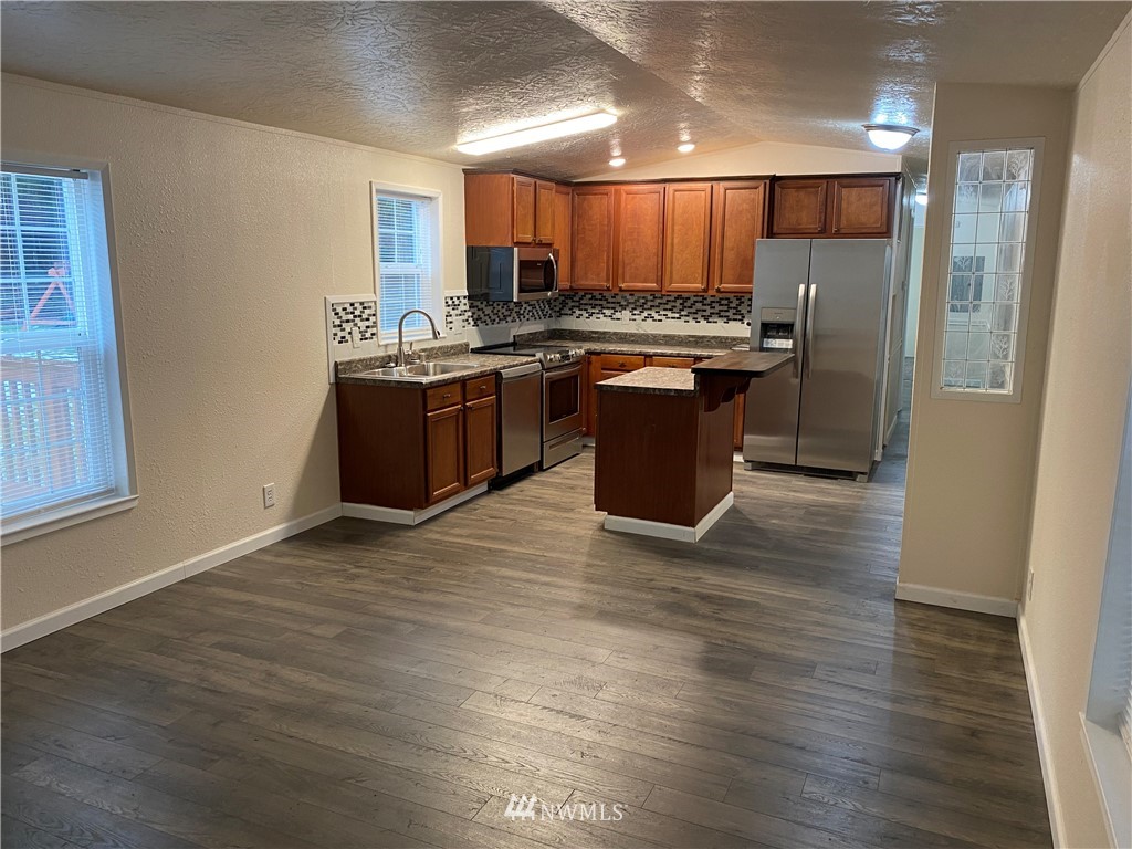 5673 Bethel Road Southeast, Unit 41 Port Orchard, WA 98367 - Photo 4 of 11 Gallery Image 4