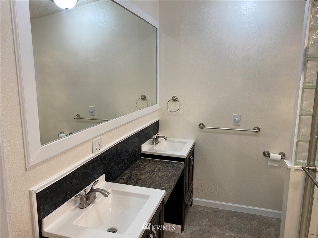 5673 Bethel Road Southeast, Unit 41 Port Orchard, WA 98367 - Photo 6 of 11 Gallery Image 6